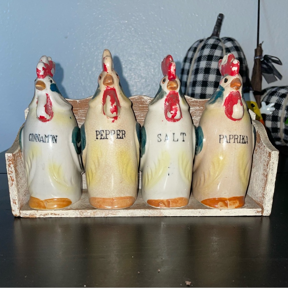 Vintage Rooster Spice Rack